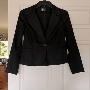 4P black jacket - like a suit coat jacket